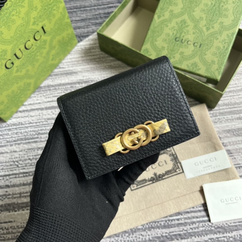 G*u*i wallets & purse